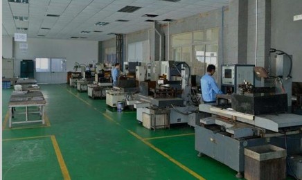 高陵区线切割加工厂分析:线切割加工的困境与出路:为何努力却难赚到钱?